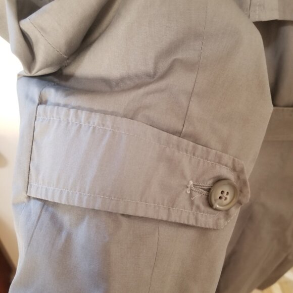 London Fog 44R Grey Trench Coat — Classic Mid-Length, Belted, Fully Lined - Picture 5 of 9